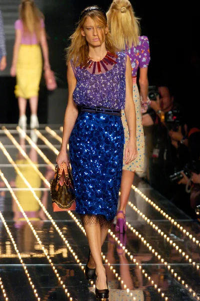 Look 35